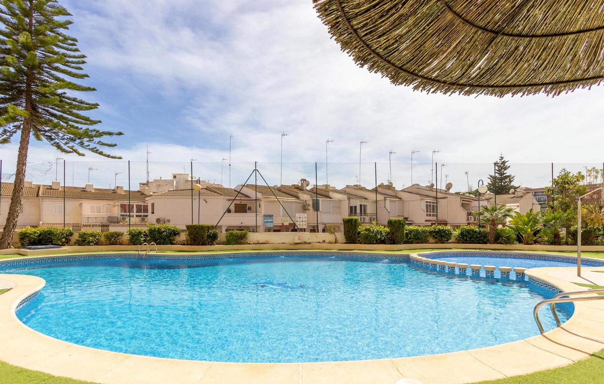 Nice Apartment In Torrevieja With Kitchen מראה חיצוני תמונה