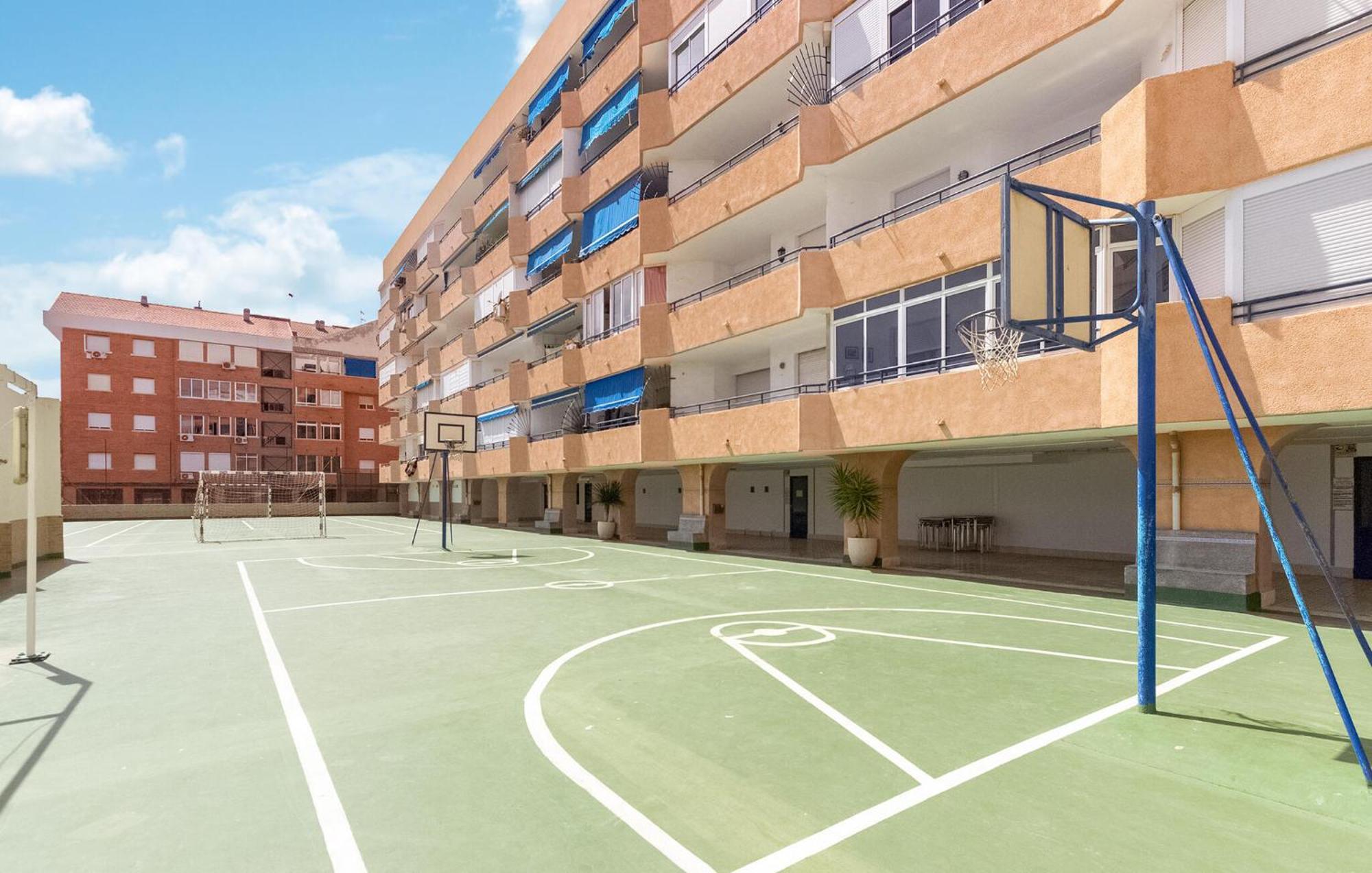 Nice Apartment In Torrevieja With Kitchen מראה חיצוני תמונה