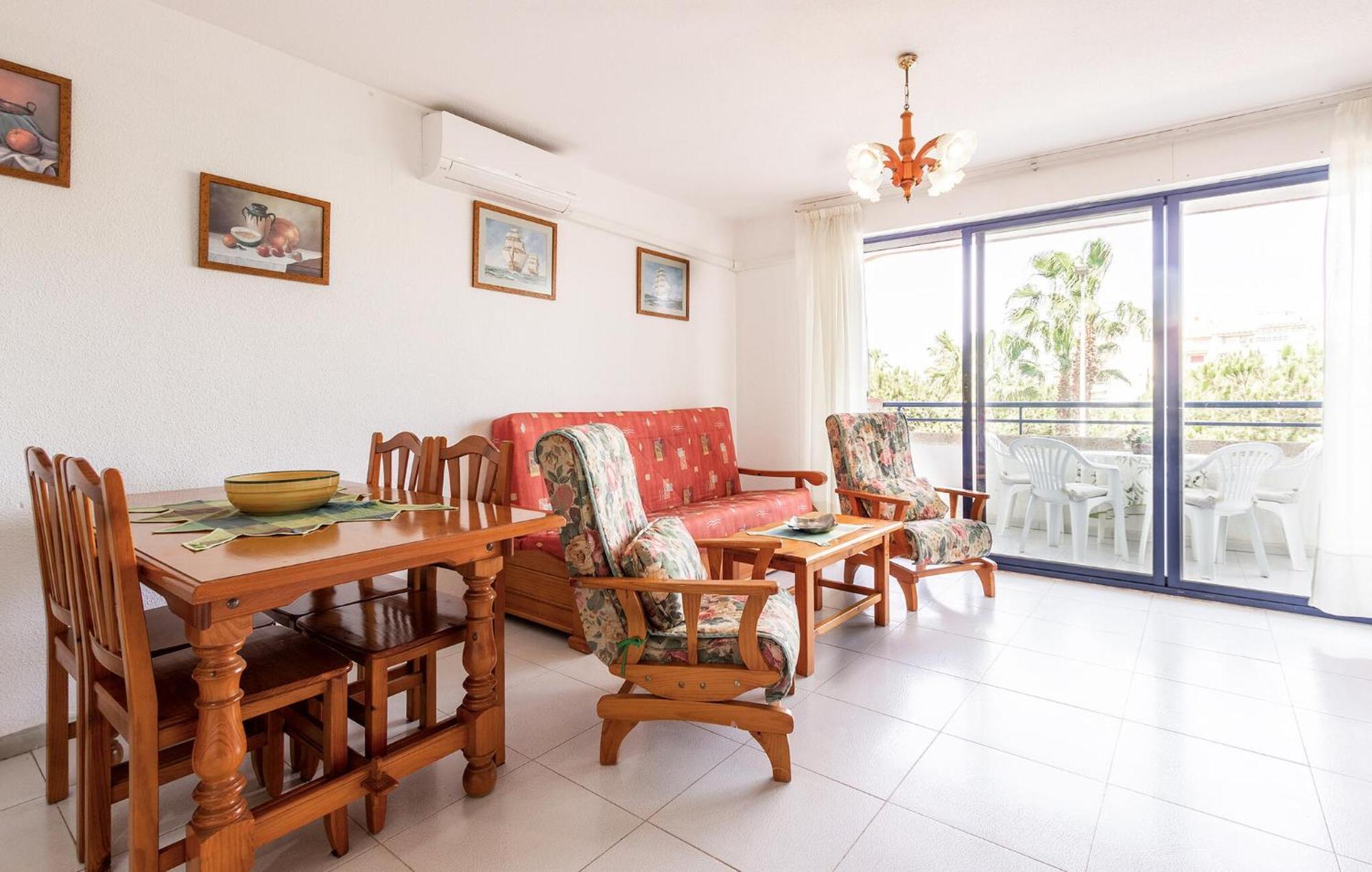 Nice Apartment In Torrevieja With Kitchen מראה חיצוני תמונה